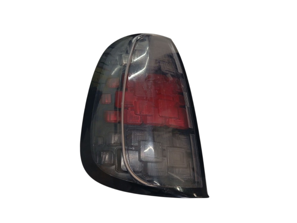LANTERNA ESQUERDA FIAT UNO DRIVE VIVACE FUMÊ 2018 2124571 2