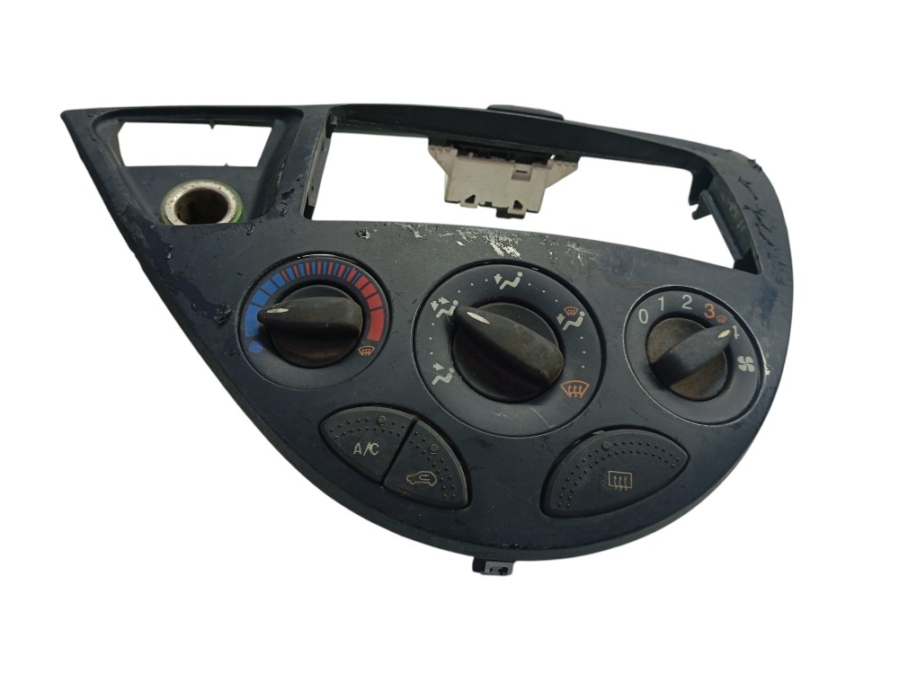 Moldura Painel Comando De Ar Condicionado Ford Focus 2001/06