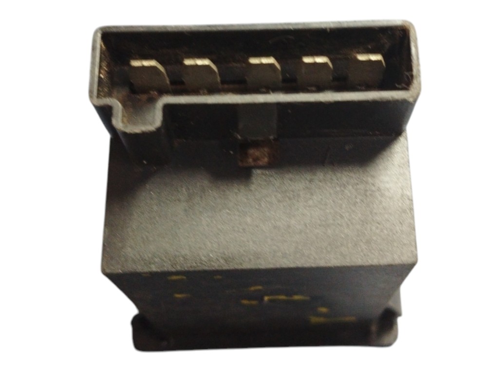 Comando Botao Desembaçador Vidro Traseiro Gm Blazer 95 A 04 6
