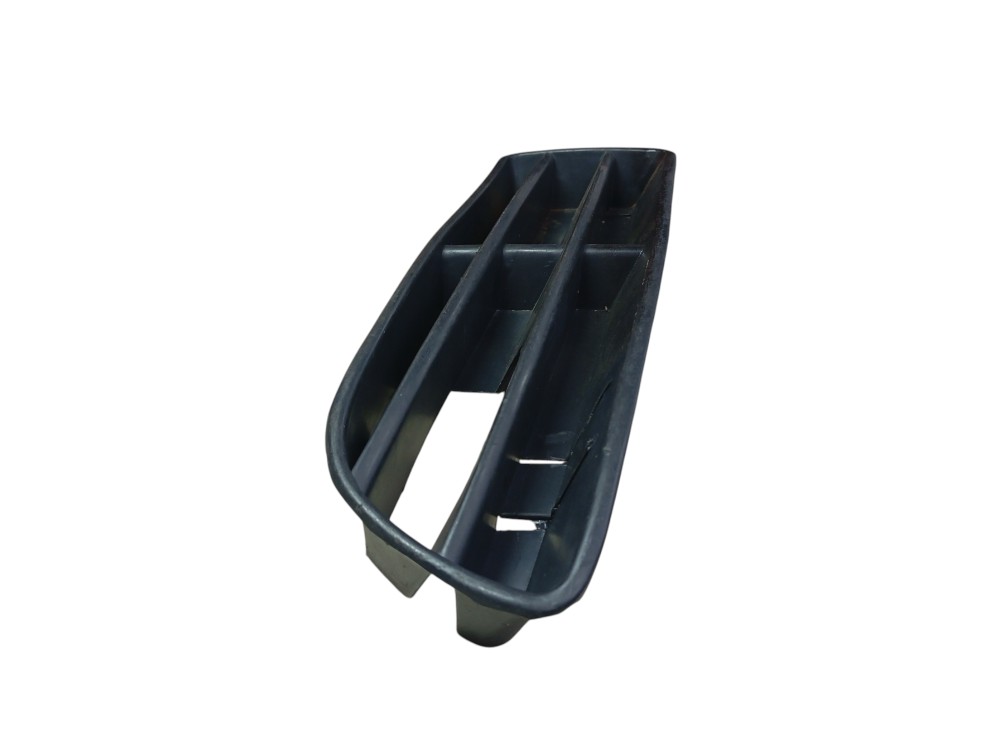 Moldura Grade Para-choque Vw Bora 2001/2005 5