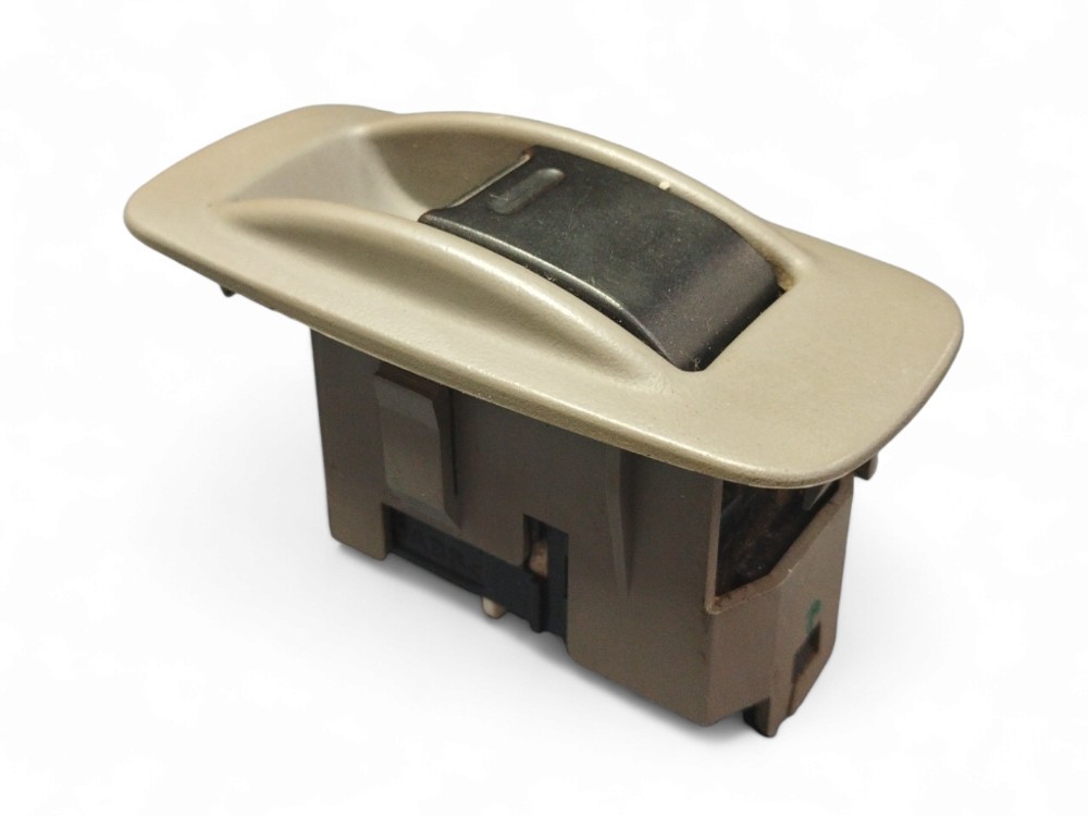 BOTAO ELETRICO VIDRO TRASEIRO L/E FIELDER COROLLA 2003 A 2007 3