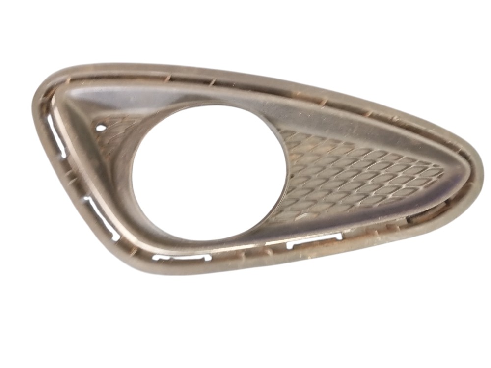 Moldura De Farol Milha L/d Hyundai Hb20 12/15 2