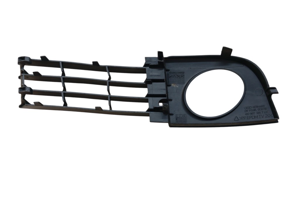 Moldura Da Grade Farol De Milha L/e Audi A6 2003 3