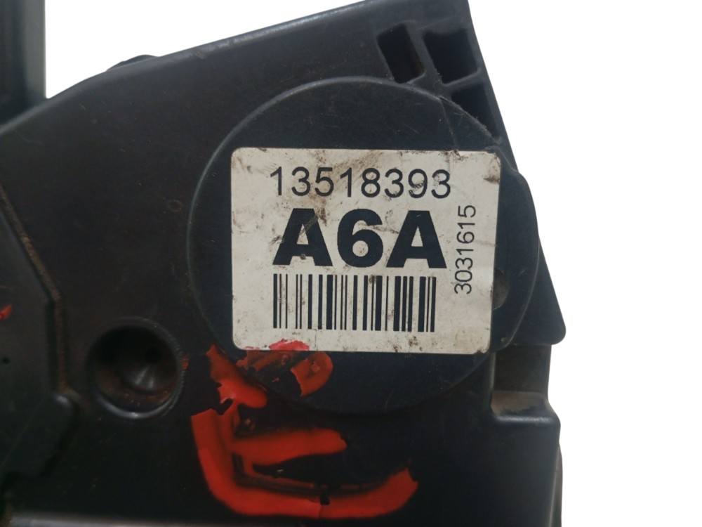 Fechadura porta traseira esquerda Onix Ltz 1.4 2013/20 4
