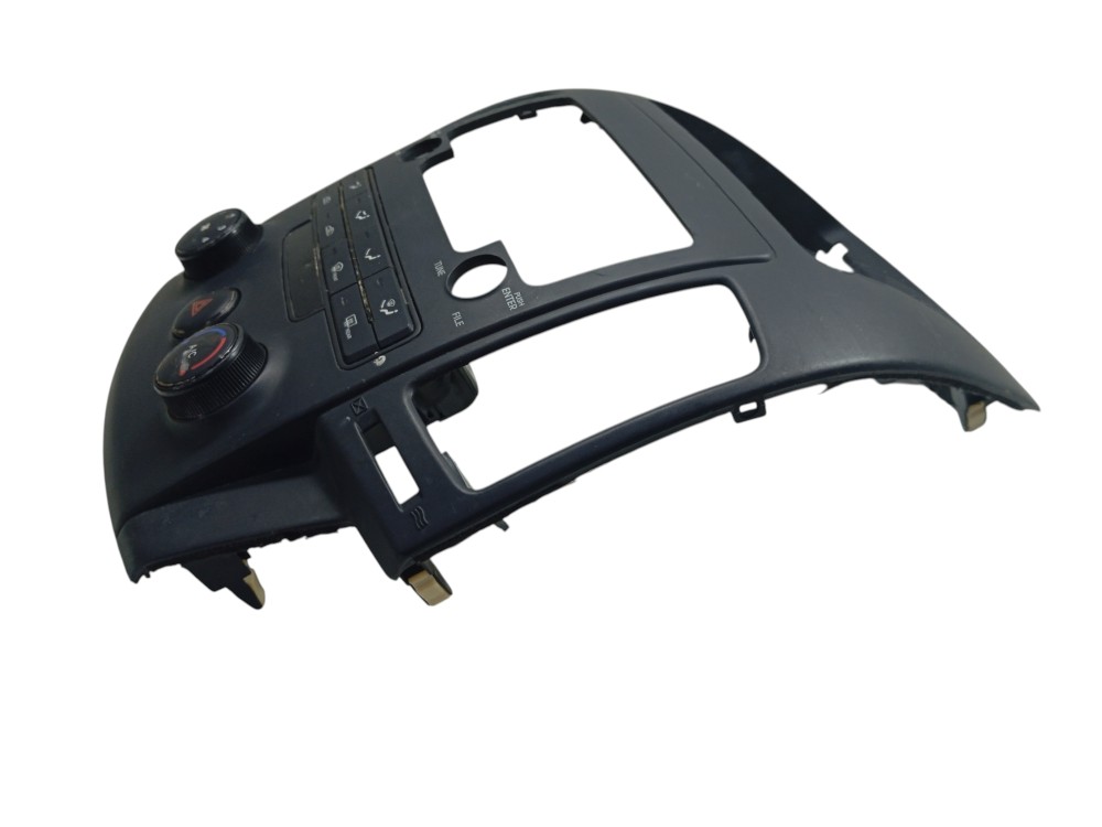 Moldura Central Painel Comando De Ar Hyundai I30 2012 4