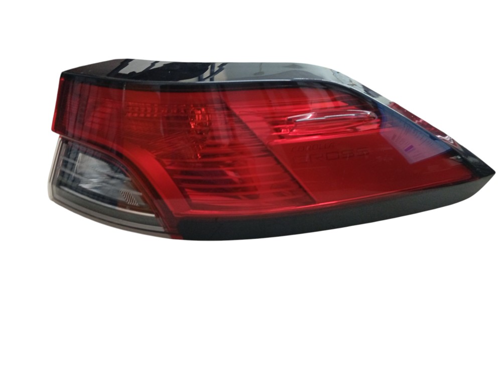 lanterna traseira DIREITA TOYOTA COROLLA CROSS 2021/23