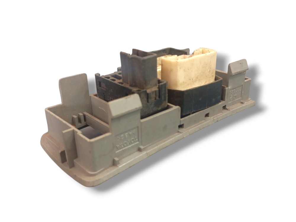 Moldura Porta Botão Retrovisor Elétrico Alarme Corolla 4