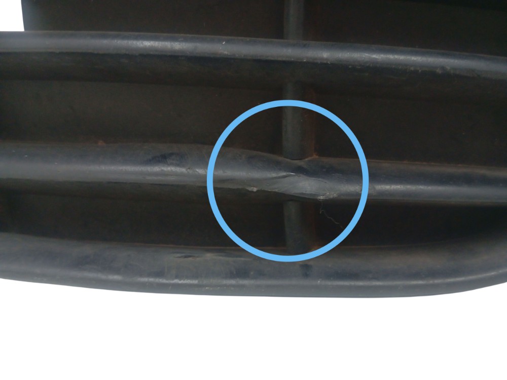 Moldura Farol Milha Esquerdo Vw Polo 2007/12 2
