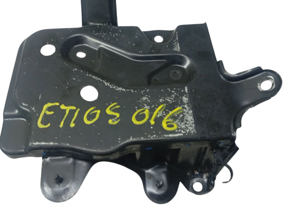 Suporte Base Bateria Toyota Eitos 2015 Preto 5