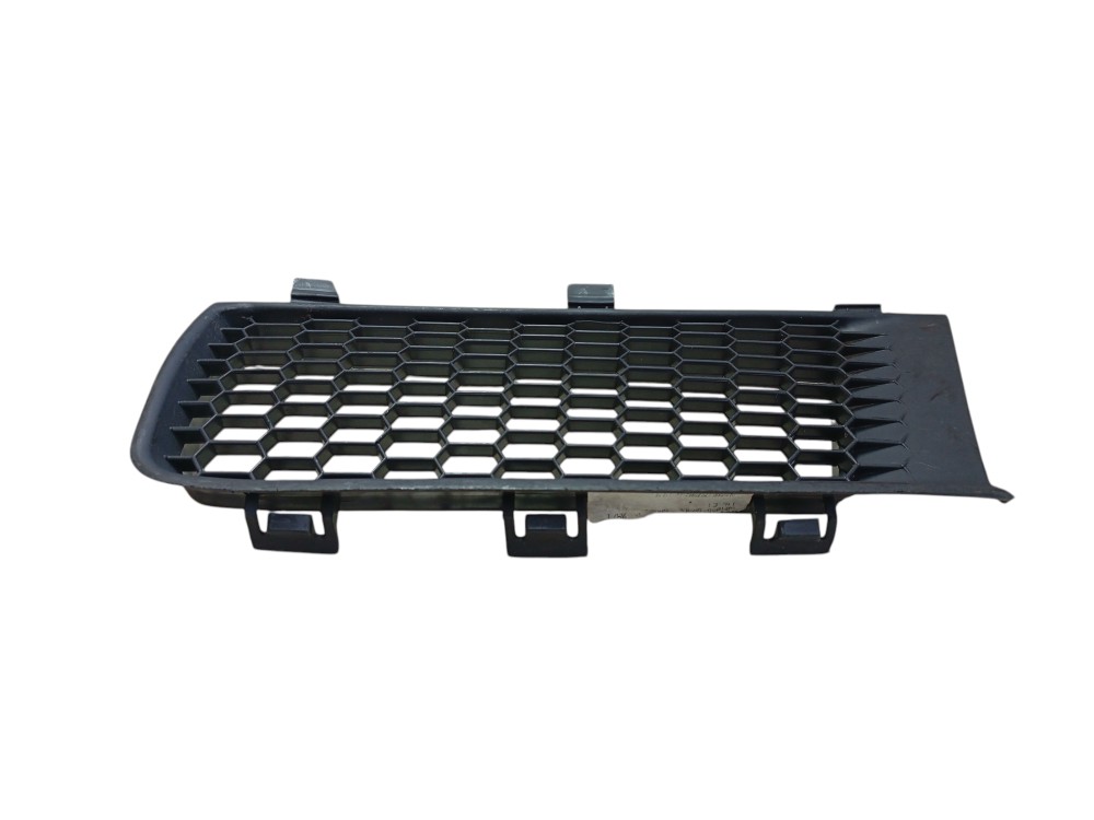GRADE PARA-CHOQUE DIANTEIRO L/E RENAULT SANDERO 08/10 3