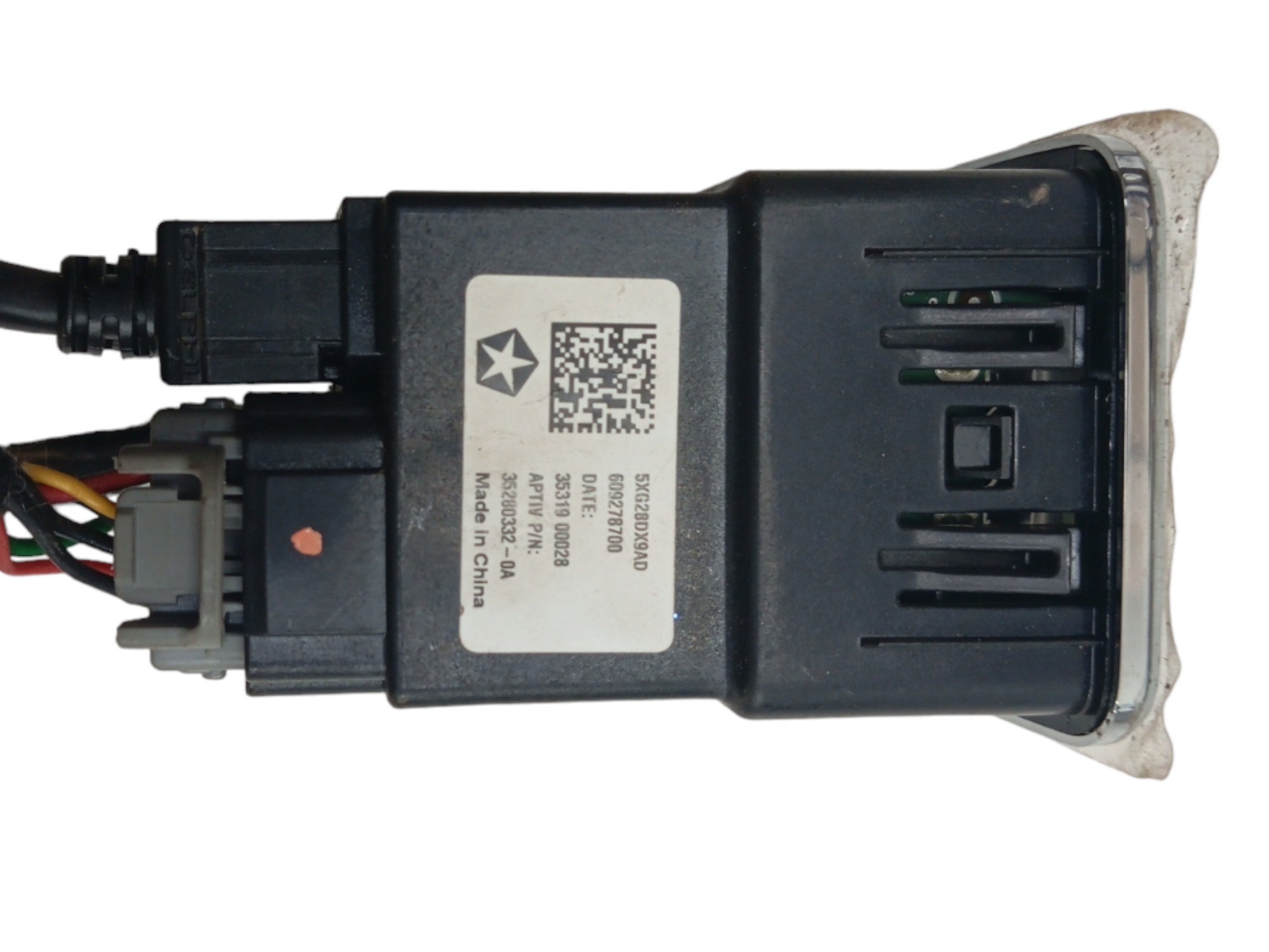 ENTRADA USB AUXILIAR FIAT TORO/ JEEP COMPASS/ RENEGADE 2