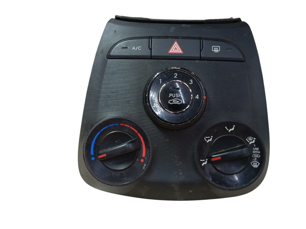 Moldura Do Painel Comando De Ar Condicionado Hyundai Hb20 15