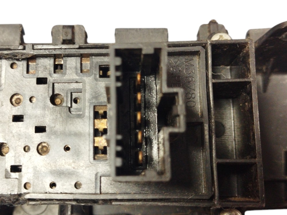 COMANDO BOTAO ELETRICO VIDRO TRASEIRO L/E HONDA FIT 09 A 14 6
