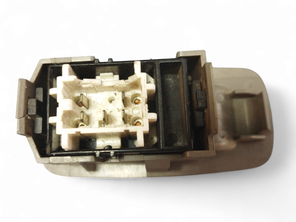 BOTAO ELETRICO VIDRO TRASEIRO L/E FIELDER COROLLA 2003 A 2007 5