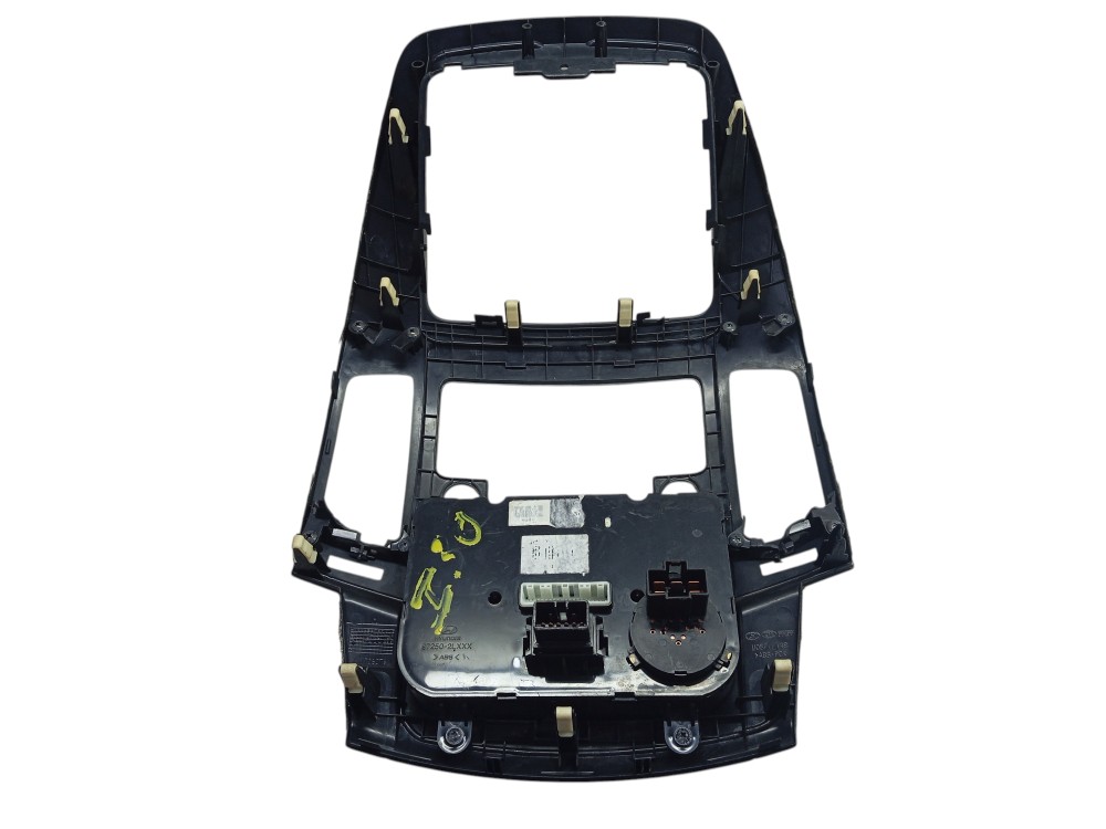Moldura Central Painel Comando De Ar Hyundai I30 2012 5