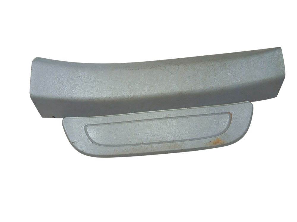 MOLDURA SOLEIRA TRASEIRA DIREITA TOYOTA COROLLA 2012 2