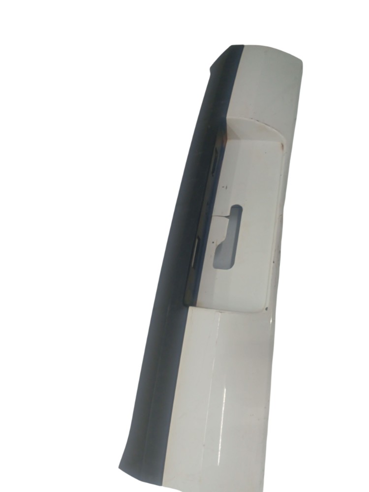 Para-choque traseiro central c/detalhe Saveiro Cross G5G6 2009/2017 4