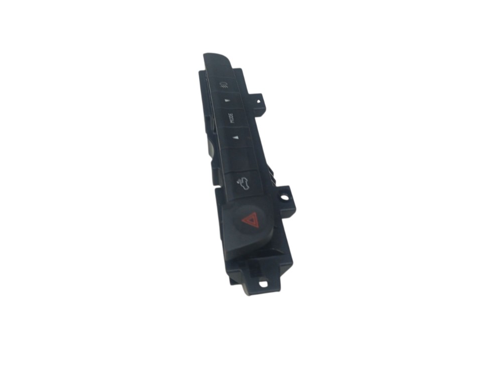 Botão alerta Luz Caçamba Fiat Strada 2016/18 3