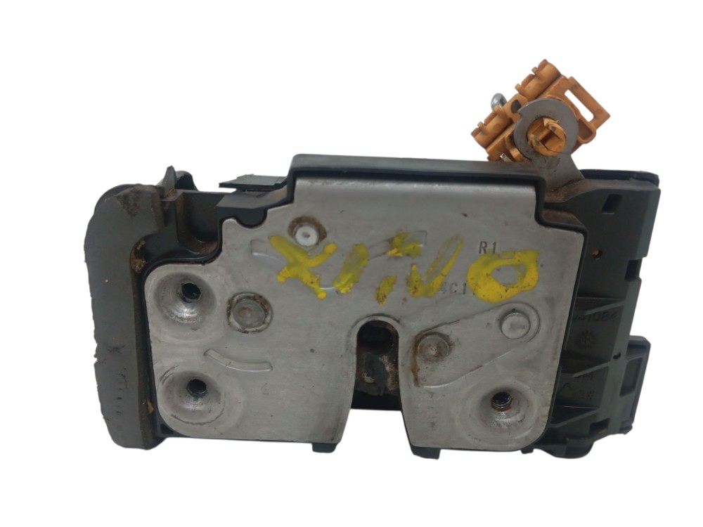 Fechadura porta traseira direita Chevrolet Onix 2013/15 6