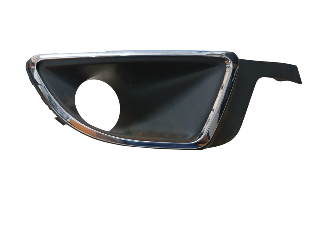 MOLDURA FAROL DE MILHA DIREITO FIAT SIENA 2013/16 1