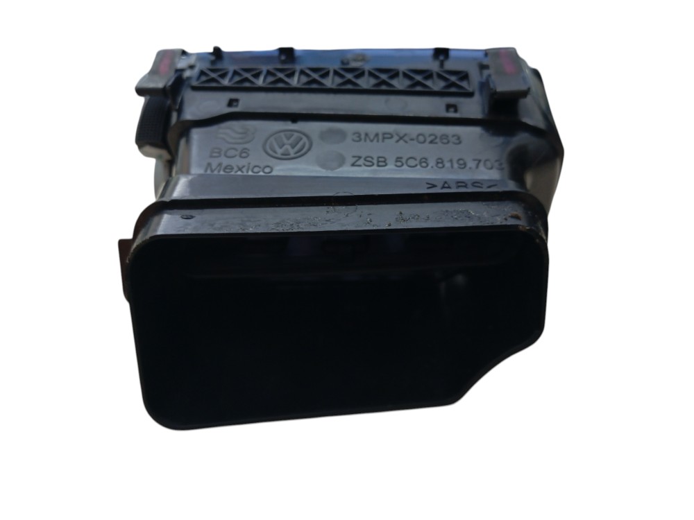 Difusor De Ar Lateral Lado Esquerdo Volkswagen Jetta 2011/15 4