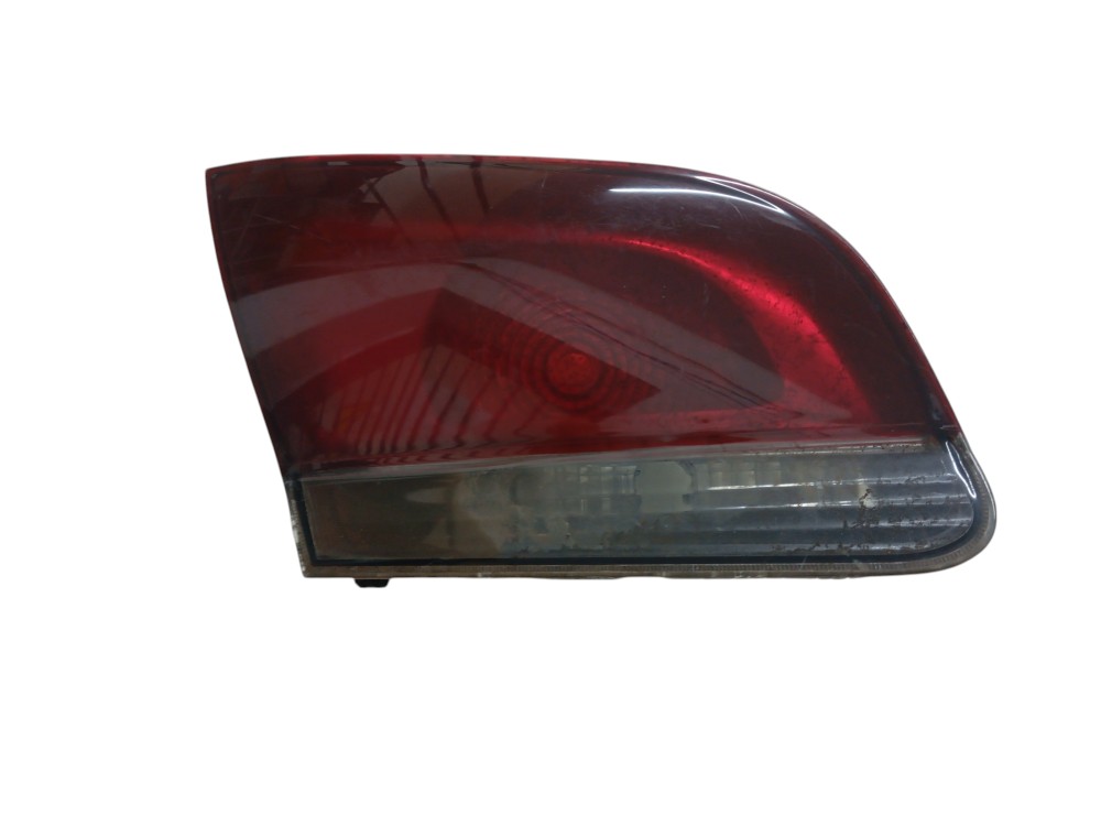 LANTERNA TRASEIRA TAMPA ESQUERDA FIAT SIENA 2008/16