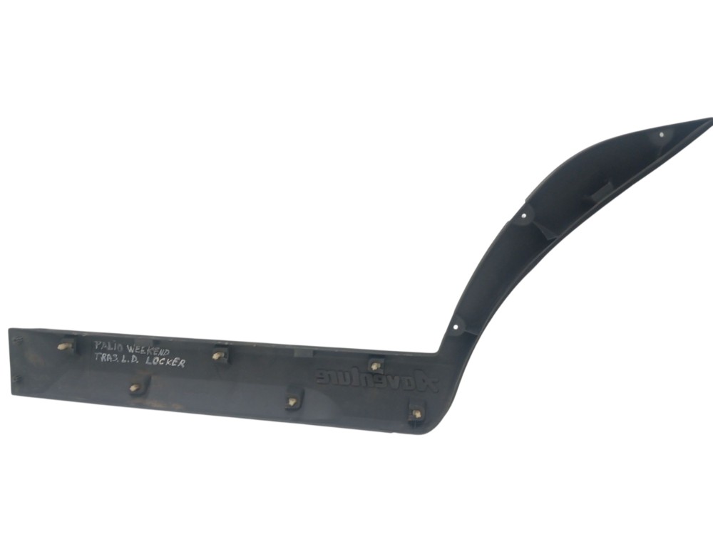Moldura Friso Traseiro Direito Fiat Palio Weekend 2012/13 2