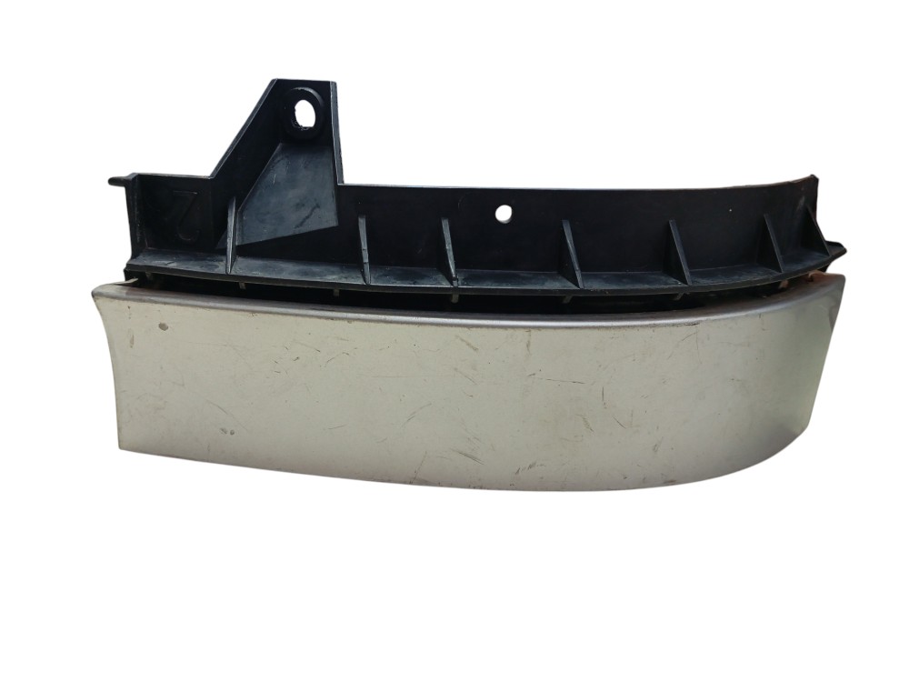 MOLDURA LANTERNA TRASEIRA L/E AUDI A3 97 1