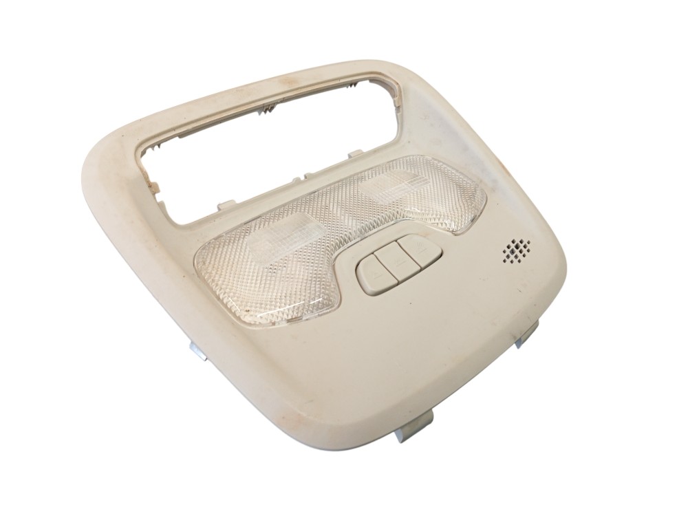 LUZ DE TETO CORTESIA GM ONIX SEDAN 2025 4