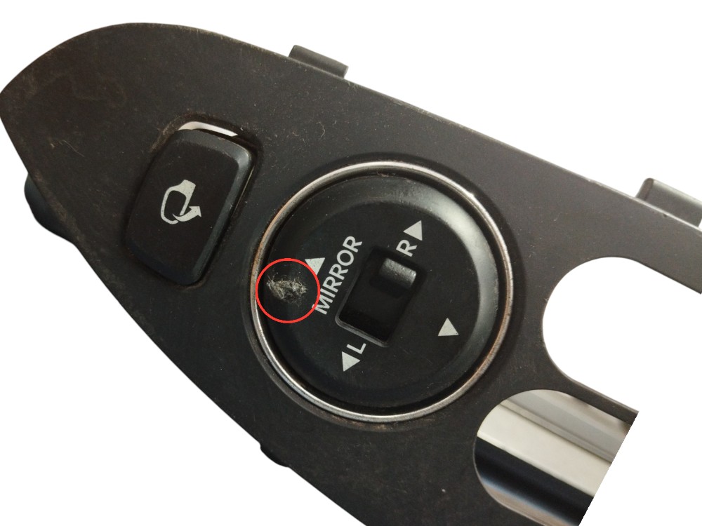 MOLDURA COMANDO VIDRO ELETRICO DIANTEIRO L/E I30 2009 A 2012 3