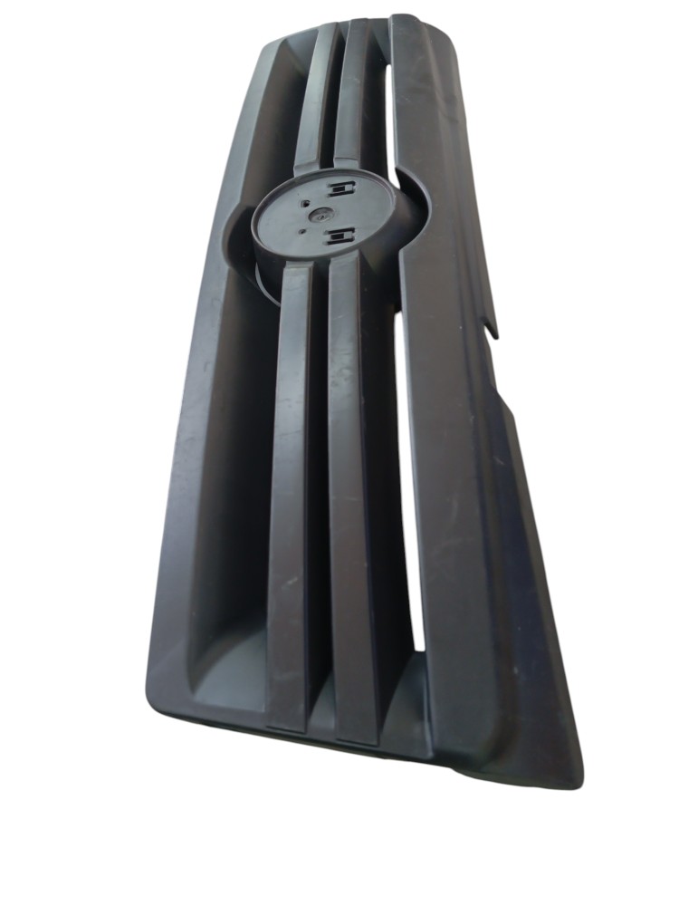 GRADE PARA-CHOQUE FRONTAL FIAT UNO FIORINO 09/13 2