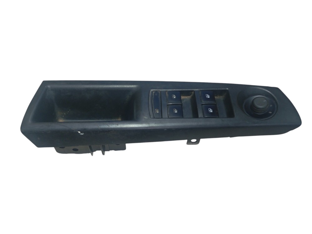 MOLDURA COMANDO BOTÃO VIDRO DIANTEIRO L/E GM CRUZE 12/16 2