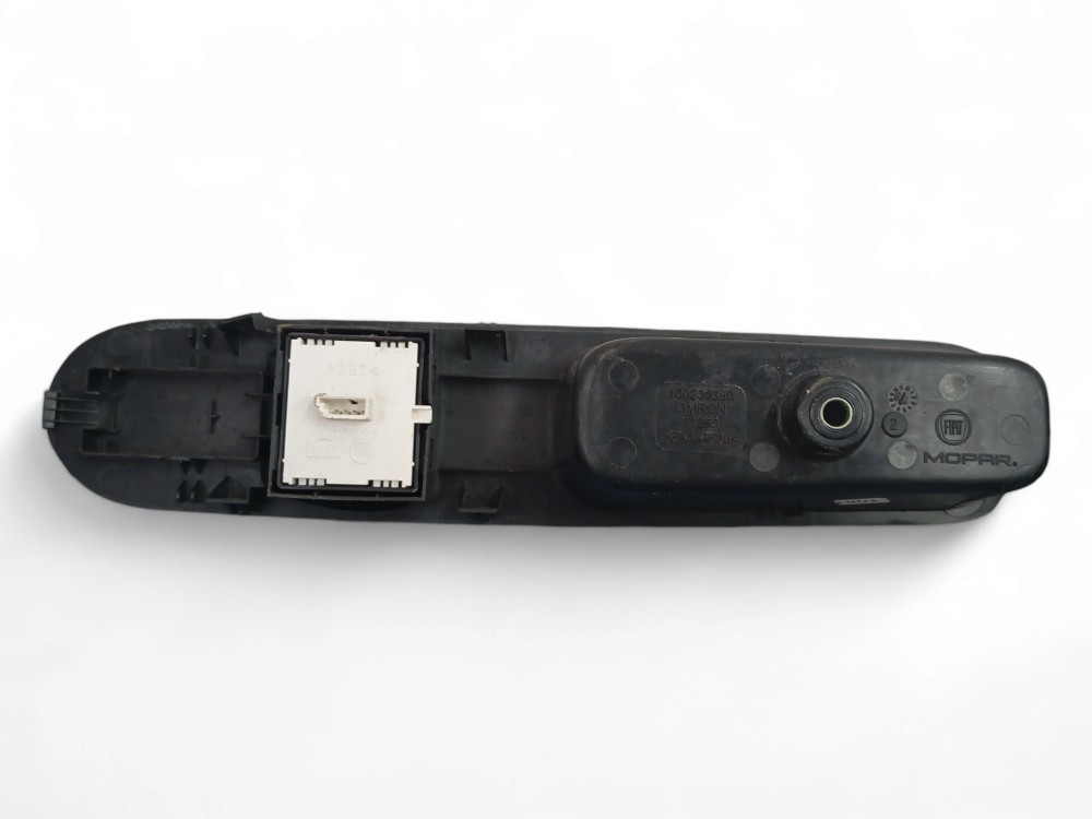 Botao Comando Vidro Eletrico Diant L/e Mobi 17/20 Original 4