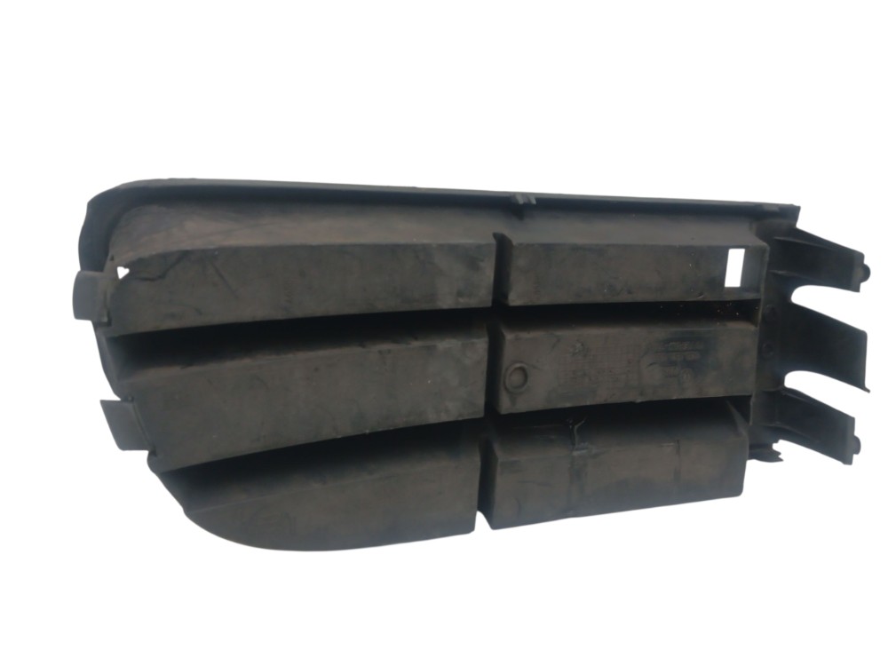 Moldura Farol Milha Esquerdo Vw Polo 2007/12 8