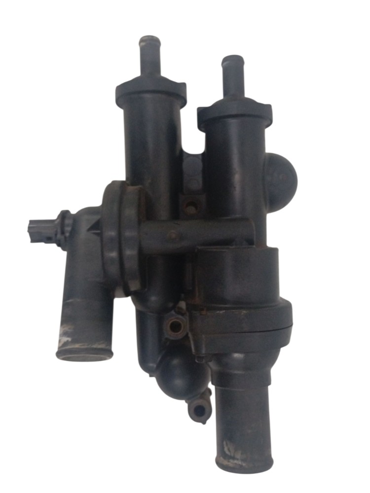 Carcaça Válvula Termostática Fiat Freemont 2.4 2013
