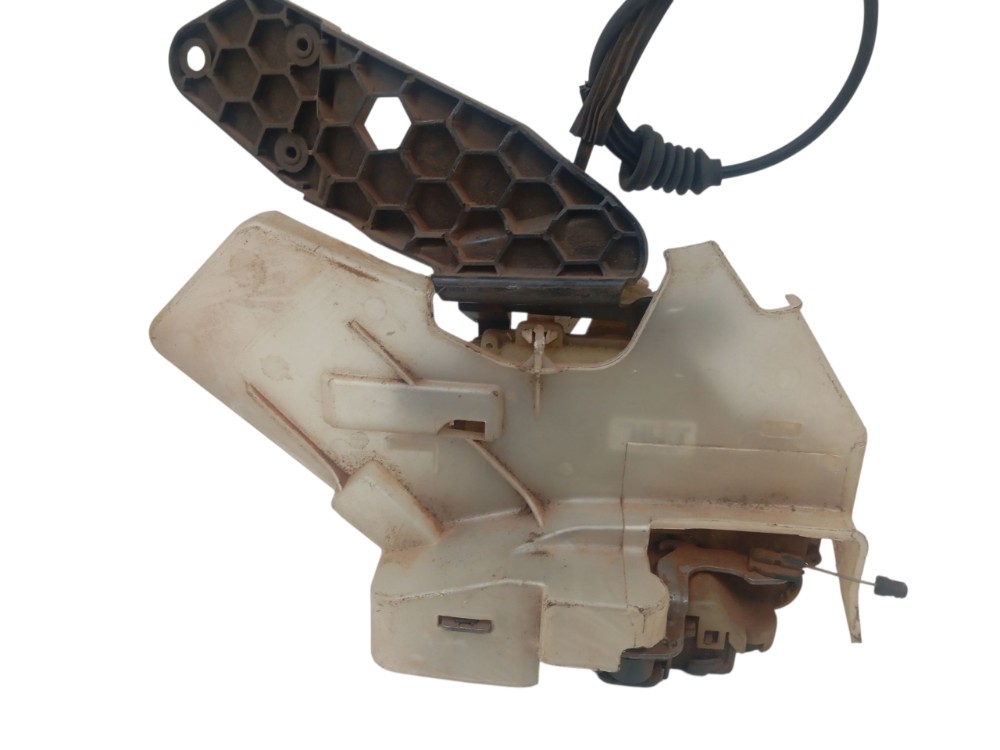 Fechadura porta traseira esquerda Volkswagen Golf 2005/10