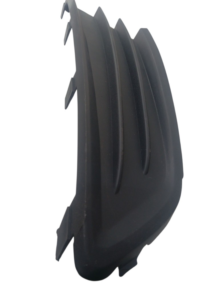 Grade lateral direito parachoque gol voyage G6 2012/15 2