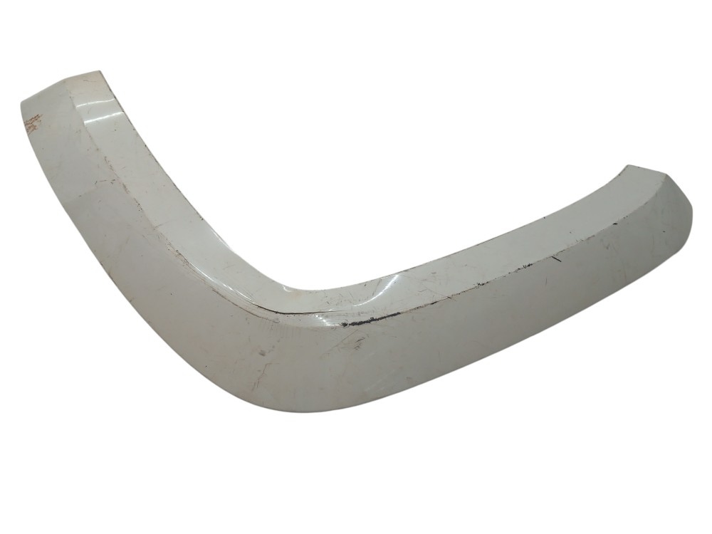 Moldura Paralama Dianteiro Esquerdo Vw Amarok 10/14 Detalhe 3
