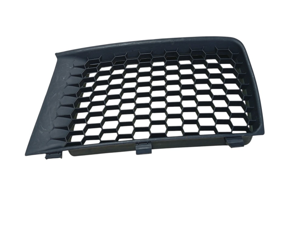 GRADE PARA-CHOQUE DIANTEIRO L/E RENAULT SANDERO 08/10 1