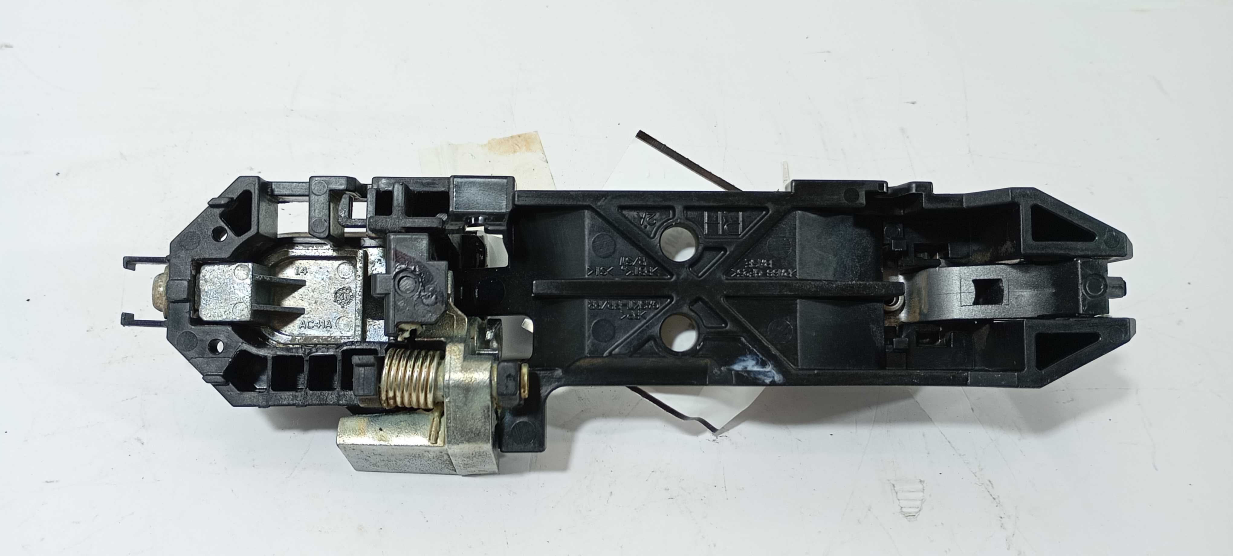 Maçaneta Externa Diant. D. Nissan Tiida Sedan 1.8 12 V2305 Cinza Perolado Dianteira 3