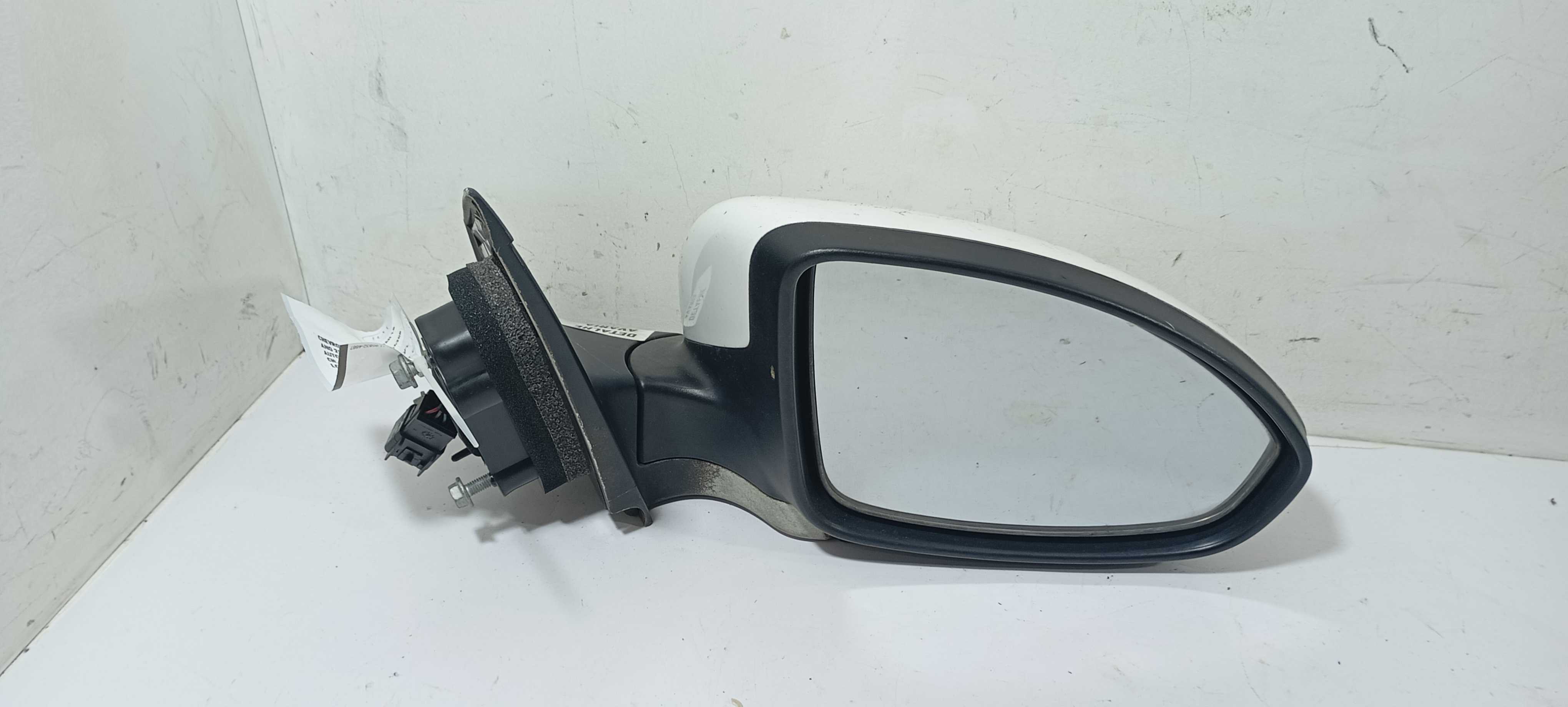 Retrovisor Direito Detalhe Cruze Sedan 1.8 2014 95429456 2
