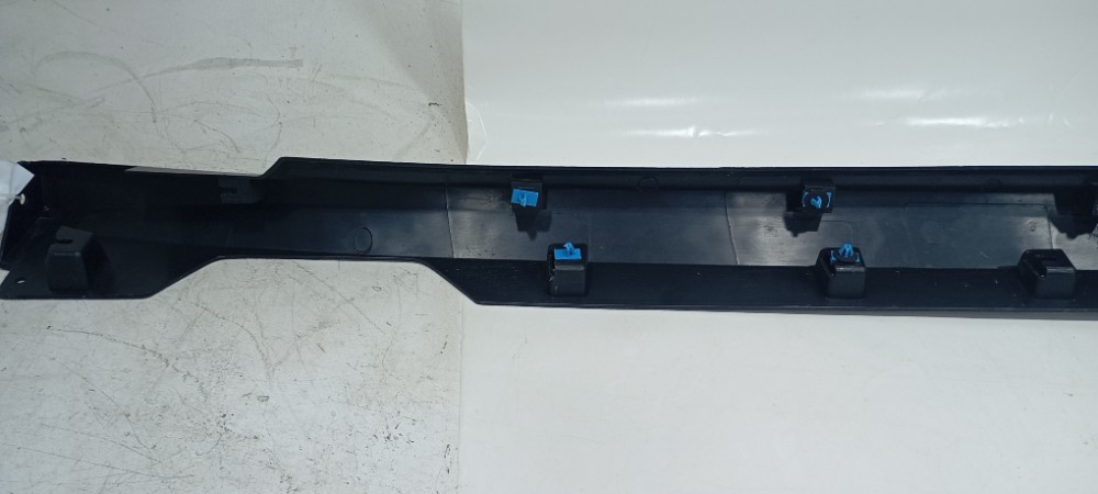 Spoiler Lateral Direito Gm Tracker Lt 2024 26227795 Preto 13