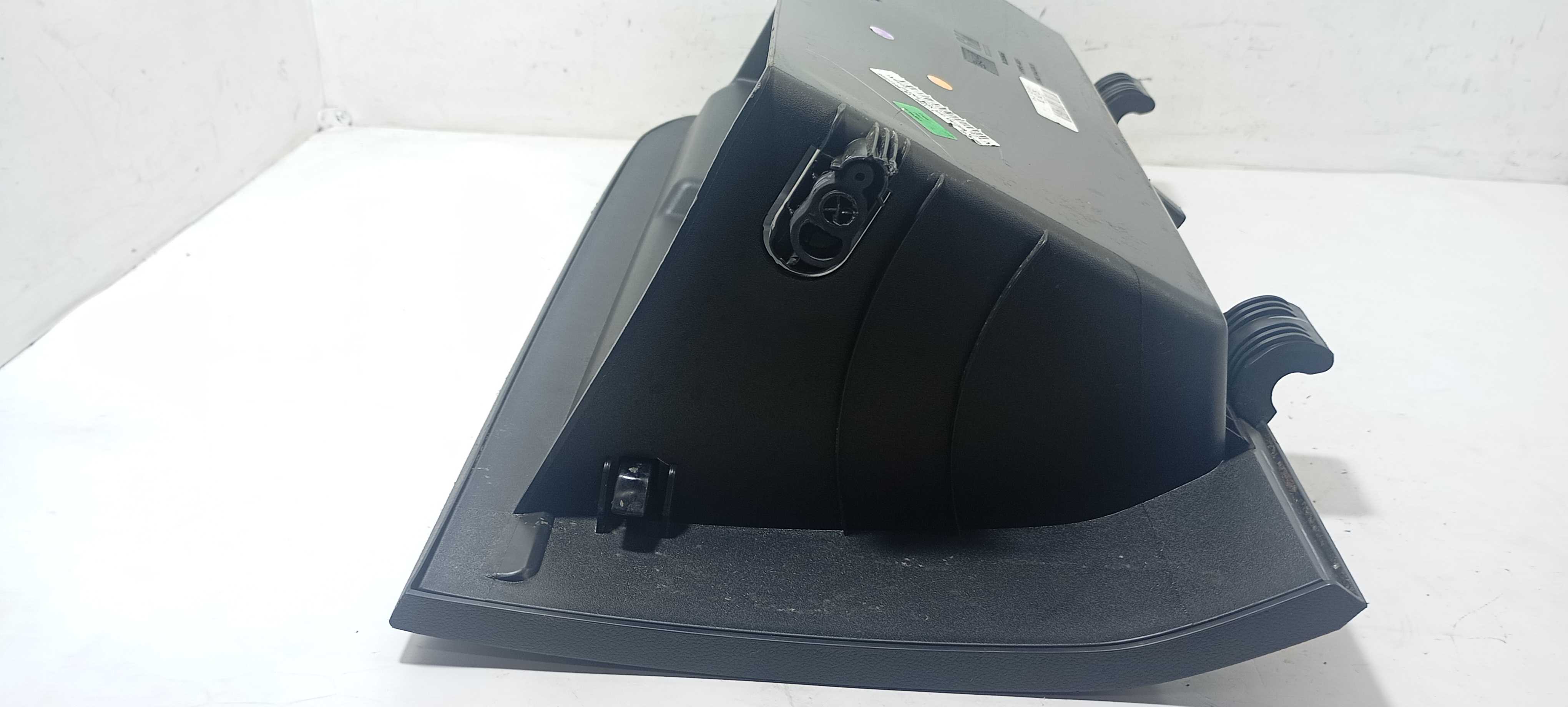 Tampa Porta Luvas Gm Tracker Lt 2024 914748434 4