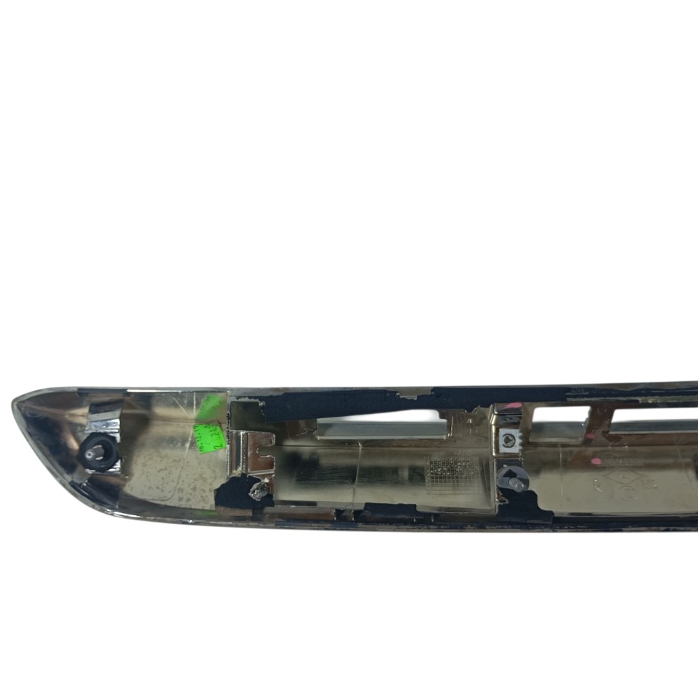 Moldura Tampa Traseira Renault Captur 2021 848105451R 6