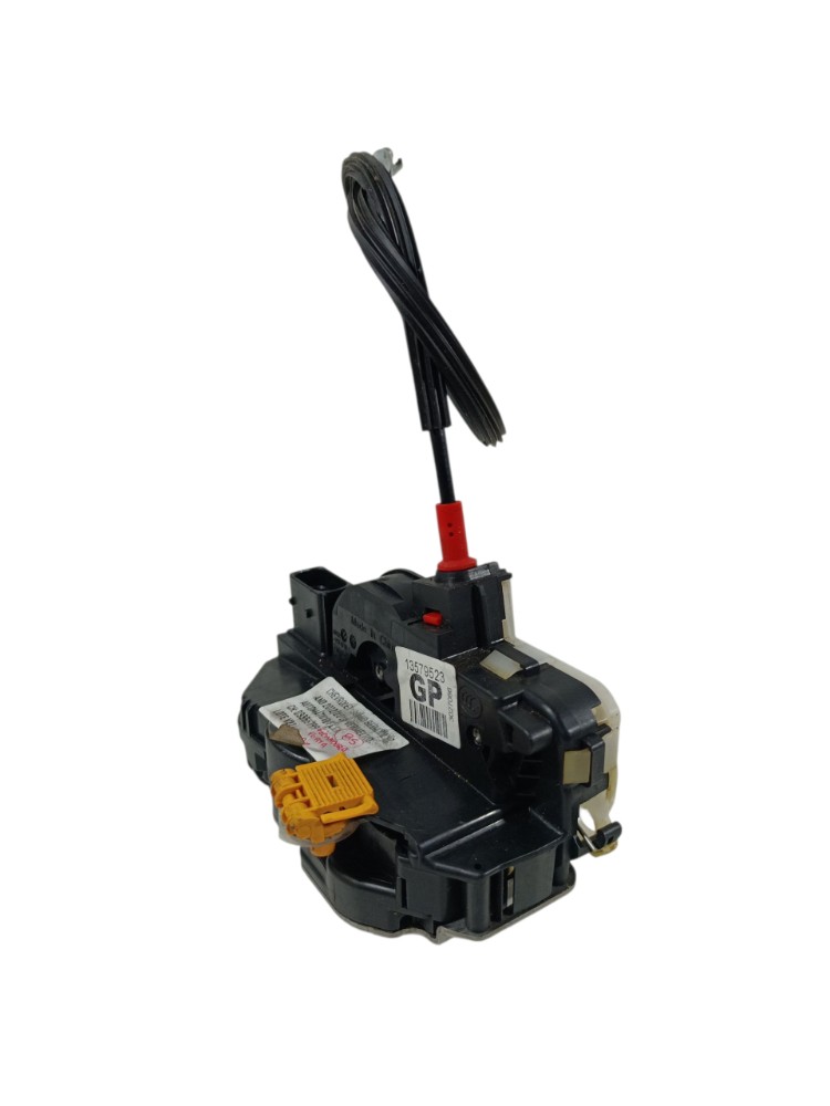 Fechadura porta dianteria direita Chevrolet sonic sedan 2013