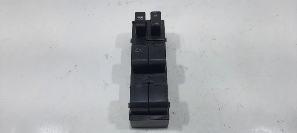 Botão Dianteiro Esquerdo Nissan March S 1.0 Ano 2019 8518sd 3