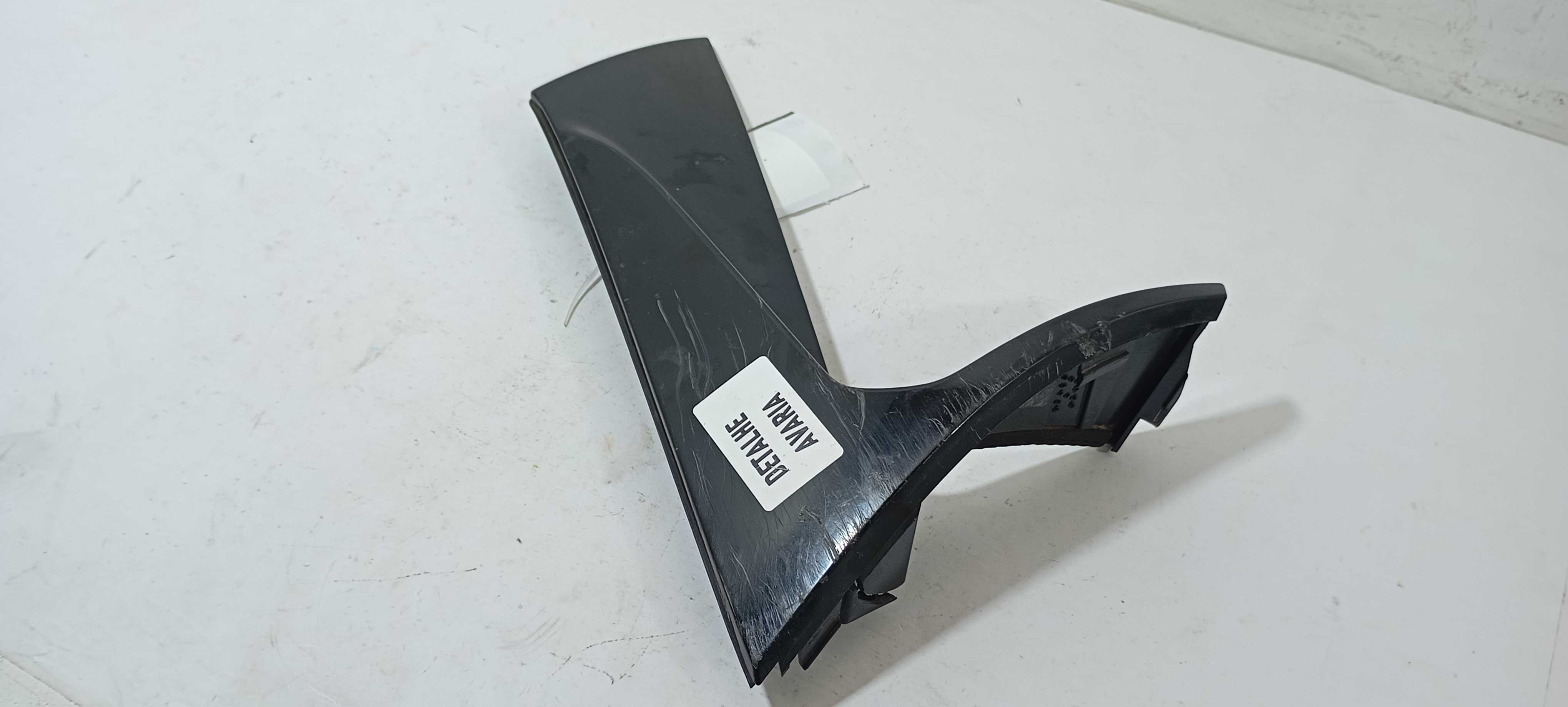 Moldura Aerofólio Direito Tracker 2024 26259579 Detalhe