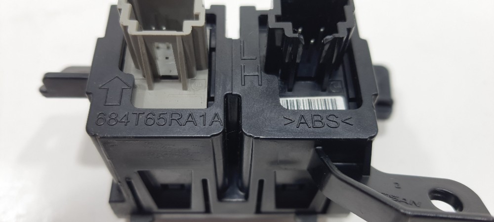 Botão Estabilidade Nissan Kicks Ano 2019 684t65ra1a Preto 6