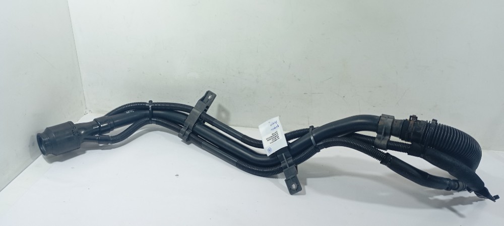 Gargalo Tanque Kia Sorento Ex 2.4 310302p000 Preto 2