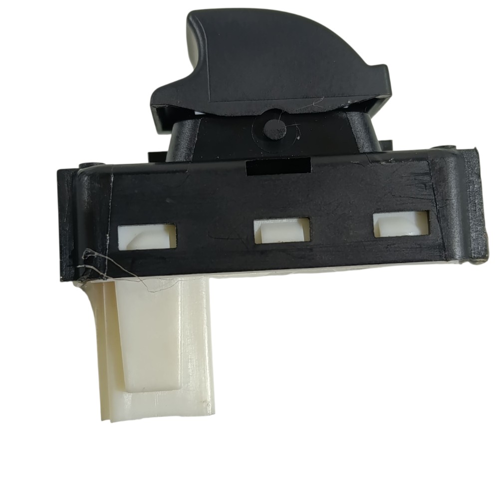 Botão vidro traseiro esquerdo Peugeot 208 2024 98044803ZD 3